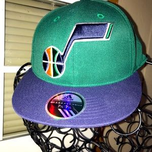 Green and blue hockey hat brand new